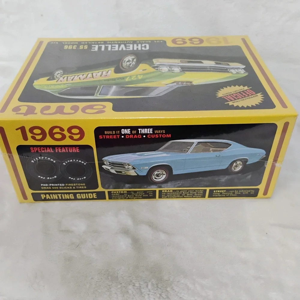 AMT 1969 Chevelle SS 396 1/25 Scale Model Kit Ratman Drag Street Custom AMT1138